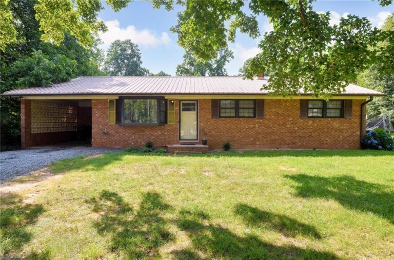 480 Nc Highway 150 Lexington – photo 1