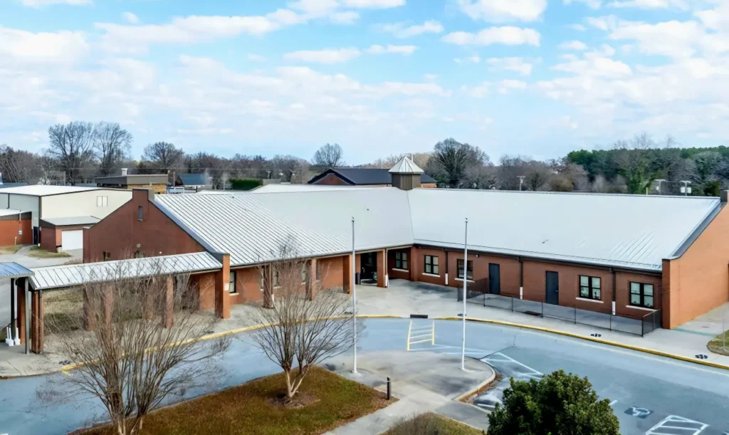 Wallburg Elementary School building in Wallburg NC
