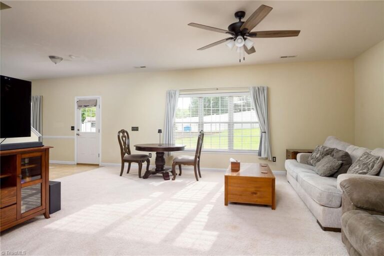 104 Edgewood Court Archdale – photo 11