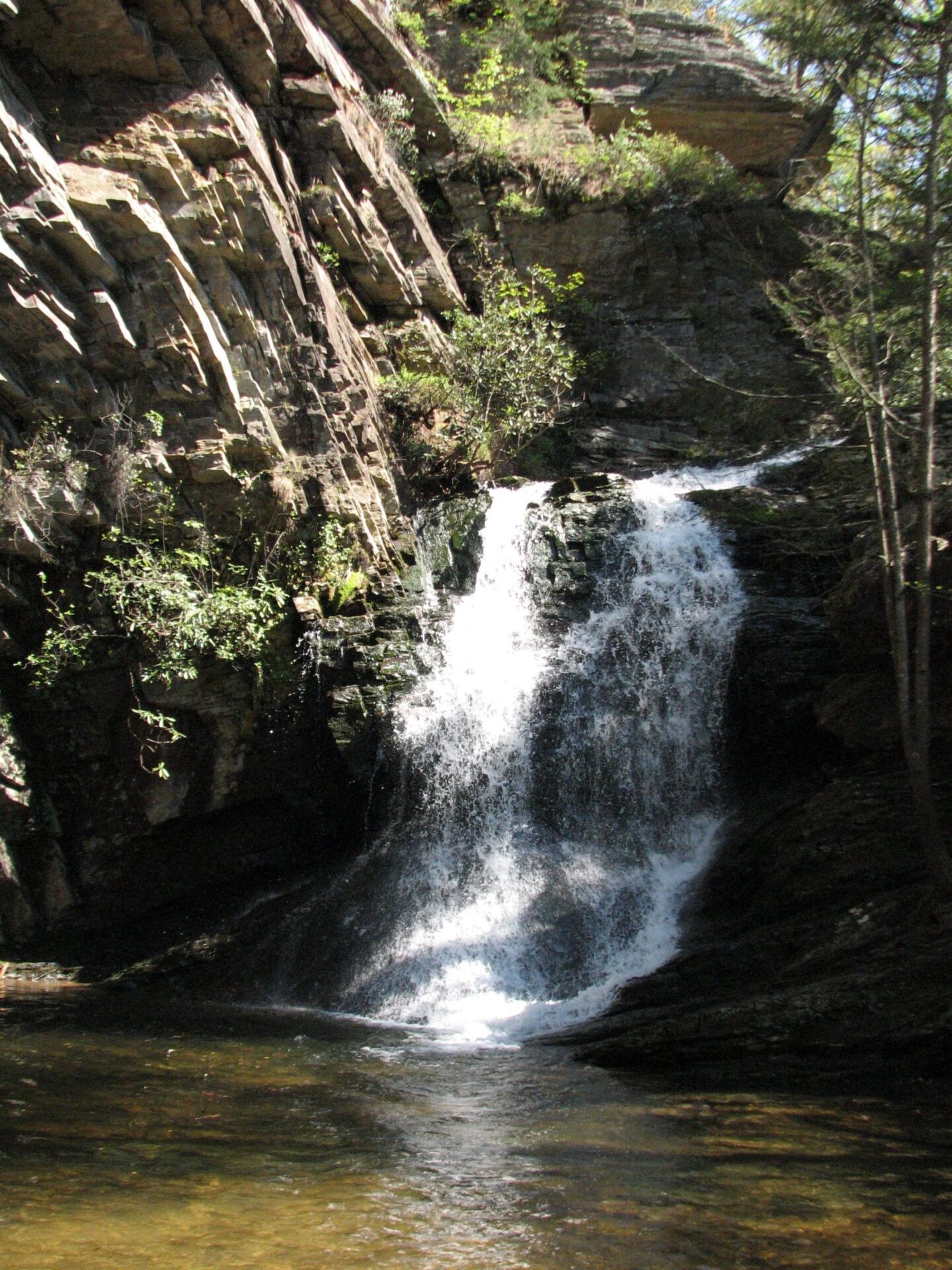Hanging-Rock-Lower-Cascade-Image