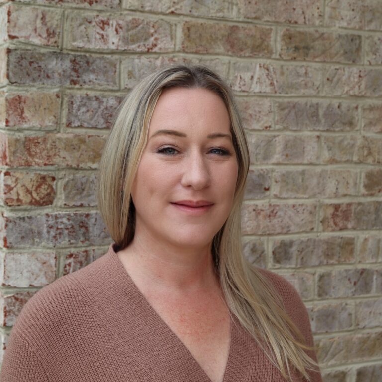 Amanda-Miller-Mantle-Realty-Realtor