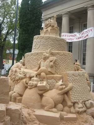 Lexington-BBQ-Sand-Sculpture-Who-knows-what-year-since its-always-the-same