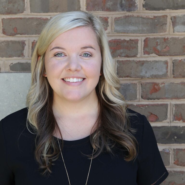 caroline-james-mantle-realty-real-agent