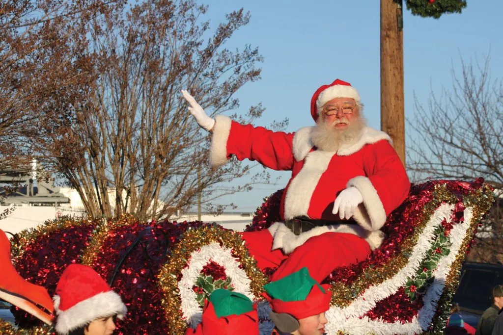 Mantle Realty Kernersville Christmas Parade