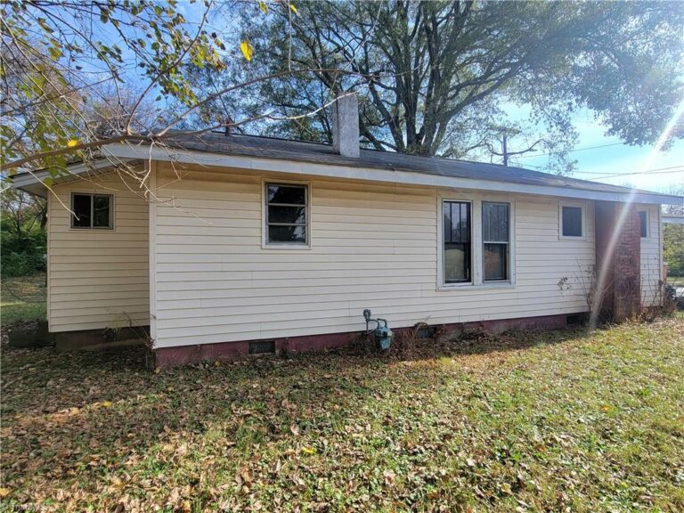 1203 Pearson Place High Point – photo 2