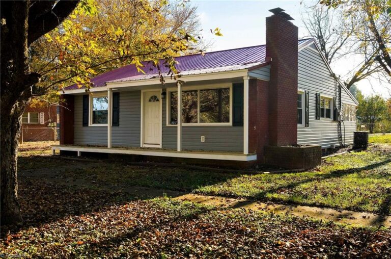 307 Charlotte Drive Lexington – photo 2