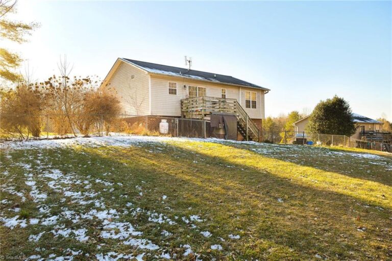 156 Hawksbridge Road, Mount Airy (24)