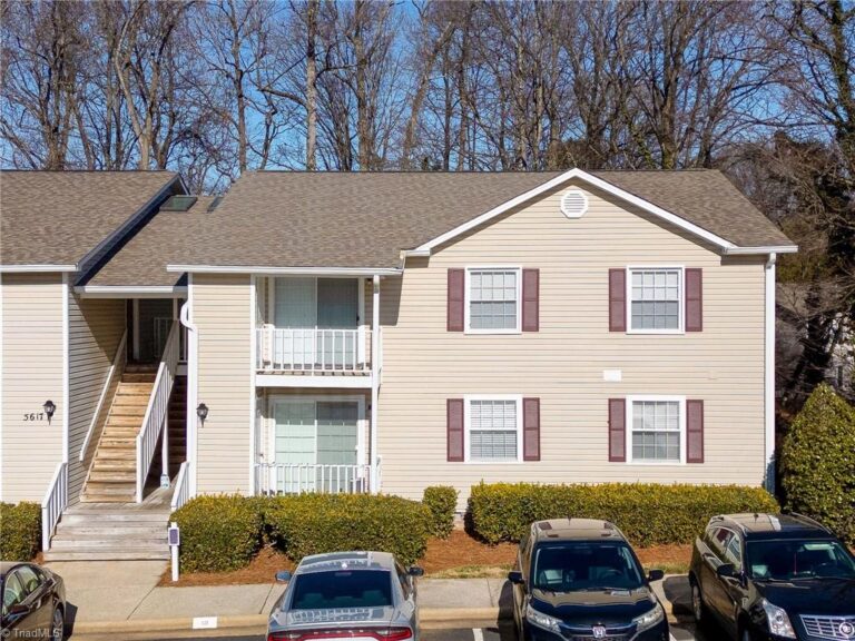 5617 Hornaday Road #J Greensboro – photo 1