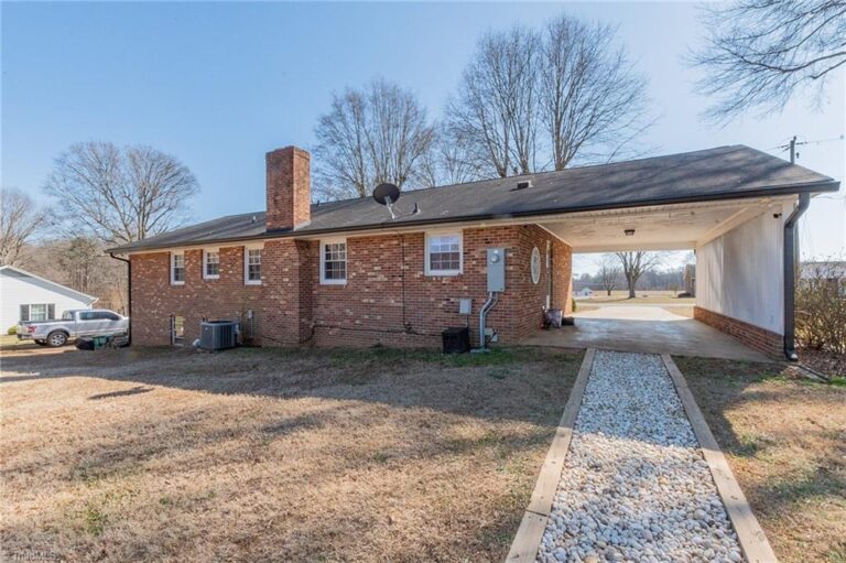 261 Willowcrest Drive Winston-Salem