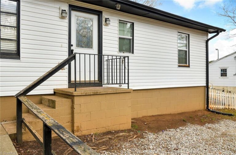 634 Lake Street Lexington