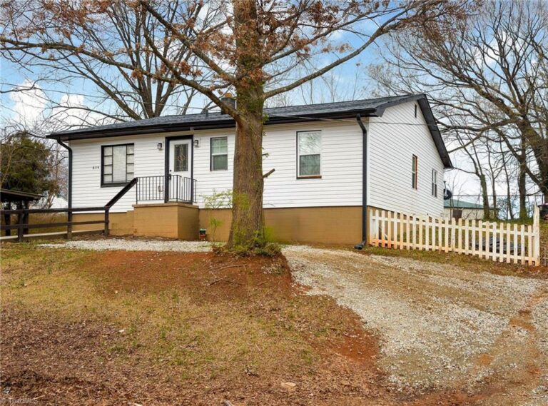 634 Lake Street Lexington