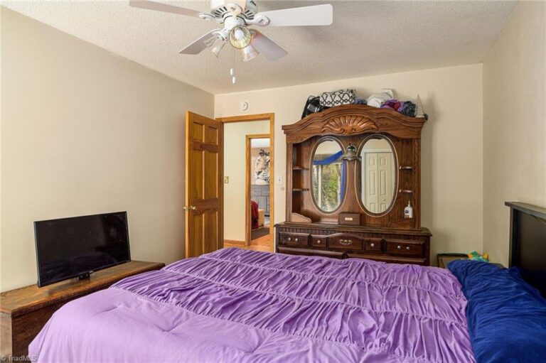 6590 Riverwood Road Walkertown