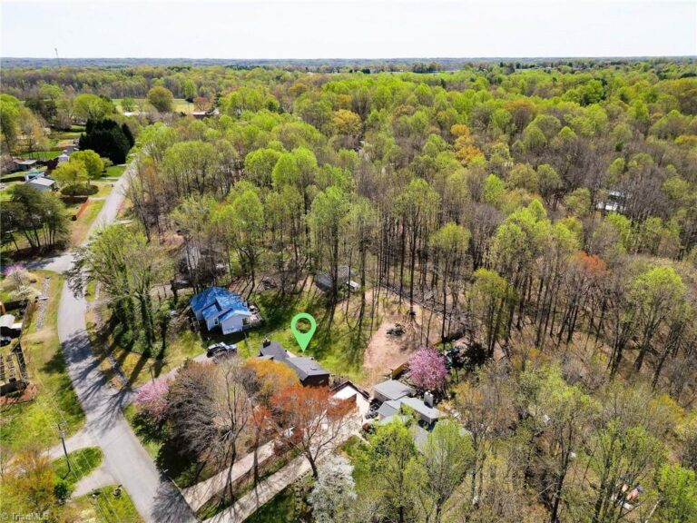 6590 Riverwood Road Walkertown