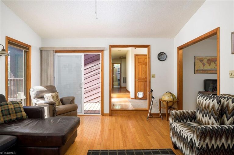 6590 Riverwood Road Walkertown