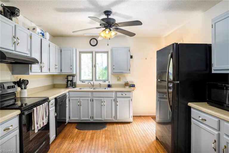 6590 Riverwood Road Walkertown