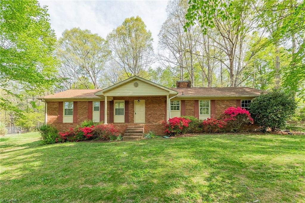 2288 Becky Hill Road Lexington – photo 1