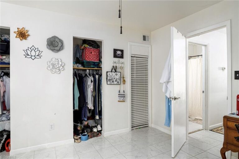 1107 Robin Hood Road High Point (10)