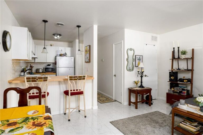 1107 Robin Hood Road High Point (8)