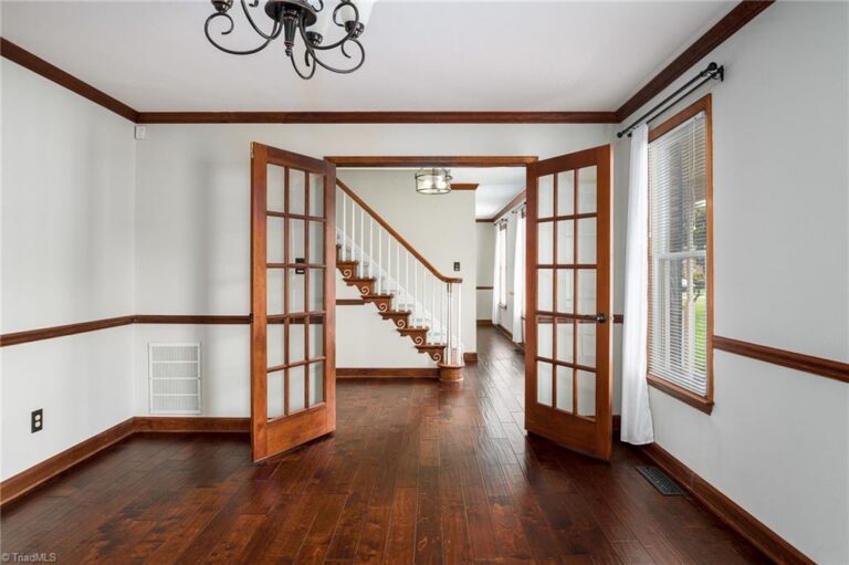 280 Ashmoor Lane Lexington
