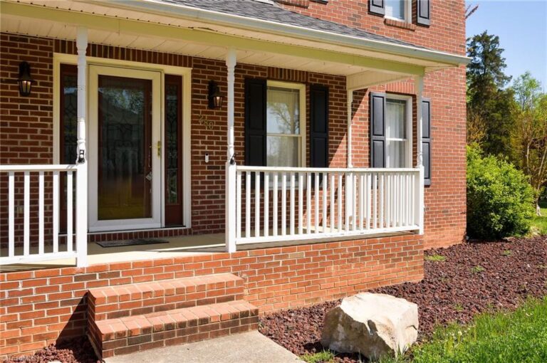 280 Ashmoor Lane Lexington