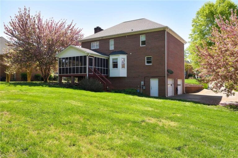 280 Ashmoor Lane Lexington