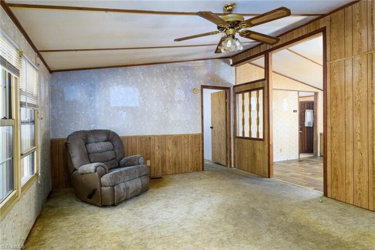 283 Crotts Drive Lexington