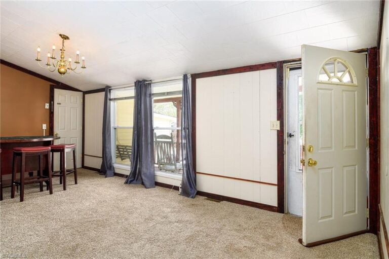306 Tyro Heights Road Lexington