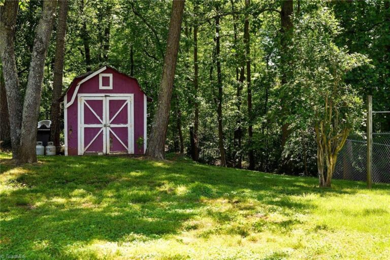 6191 Herinhut Road Winston-Salem