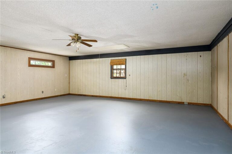 6191 Herinhut Road Winston-Salem