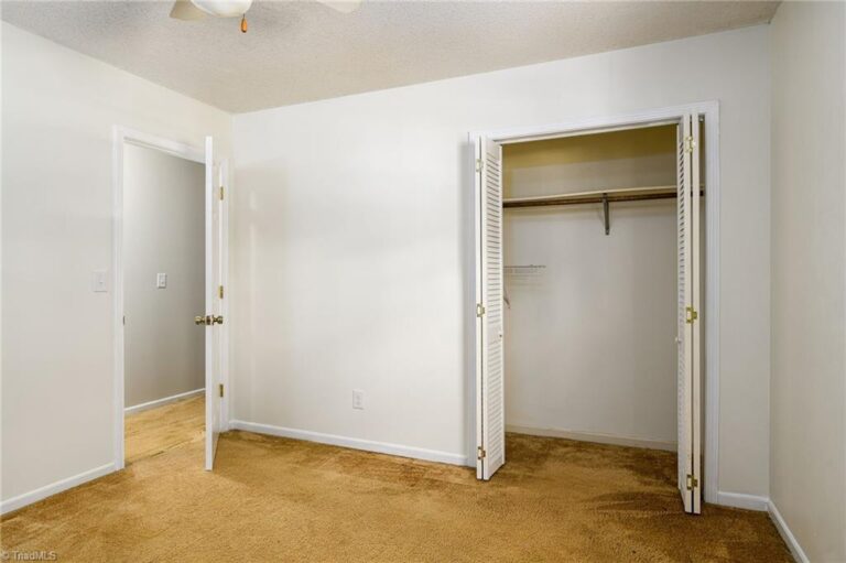 6191 Herinhut Road Winston-Salem