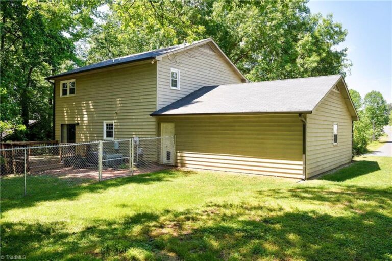 6191 Herinhut Road Winston-Salem
