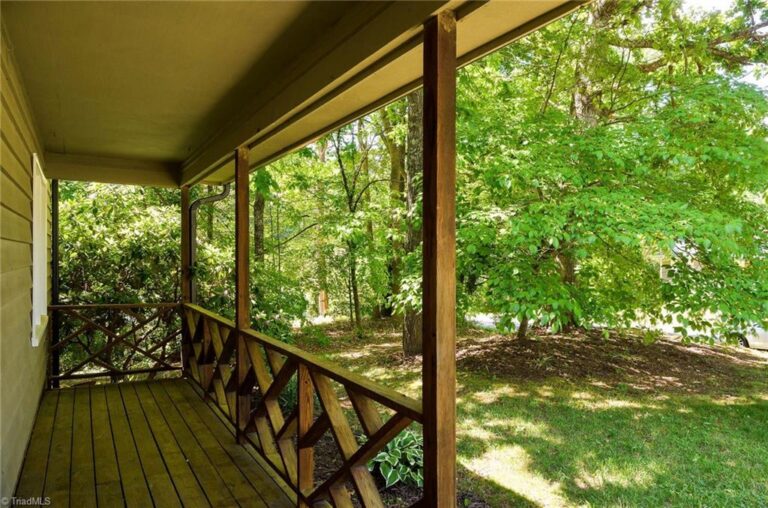 6191 Herinhut Road Winston-Salem