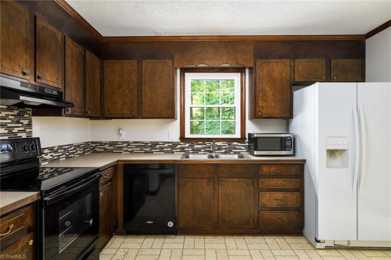 6191 Herinhut Road Winston-Salem