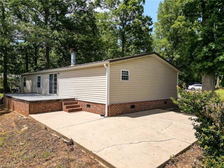 6550 Bullard Farm Road Walnut Cove