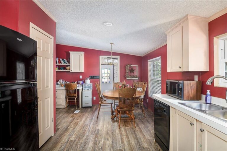 6550 Bullard Farm Road Walnut Cove