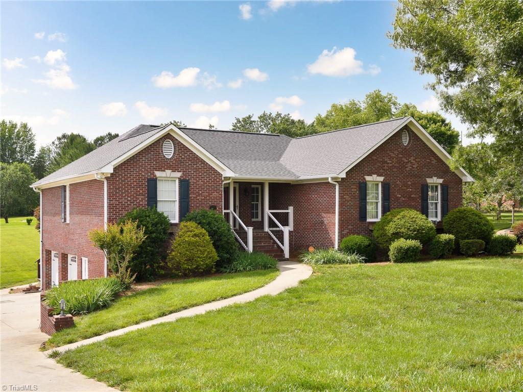 170 Deer Path Lane Lexington