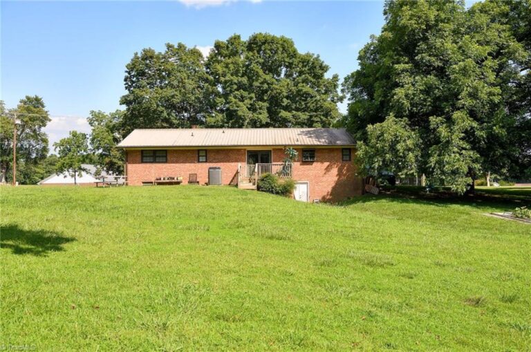 480 Nc Highway 150 Lexington