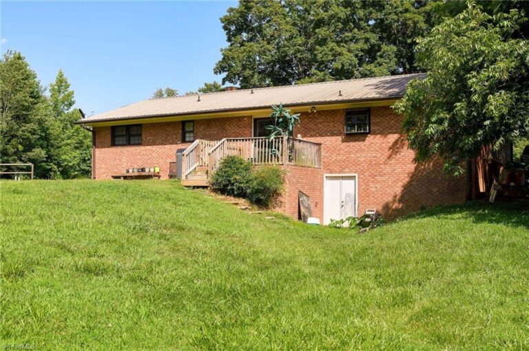 480 Nc Highway 150 Lexington