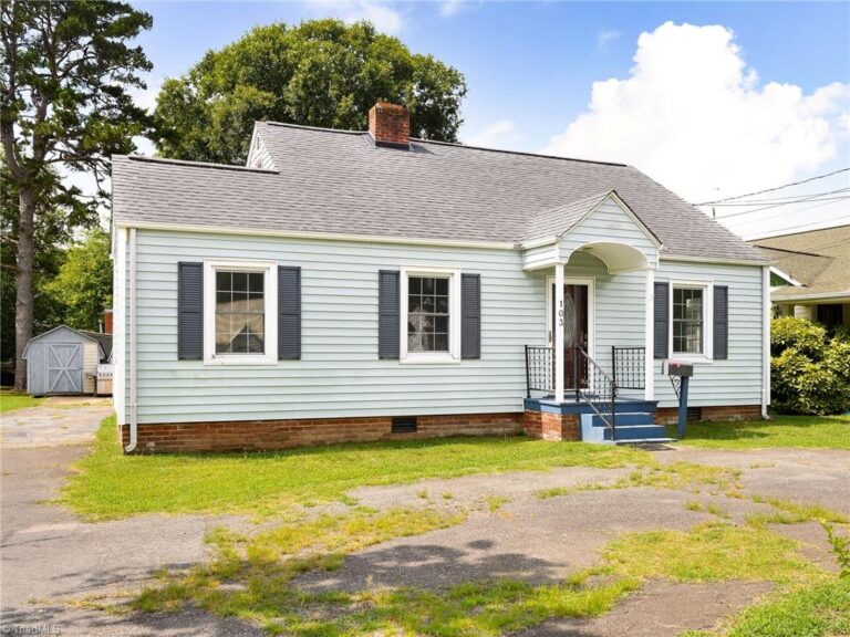 103 Oak Avenue Lexington