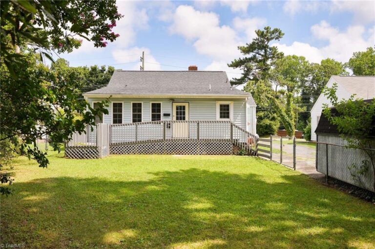 103 Oak Avenue Lexington