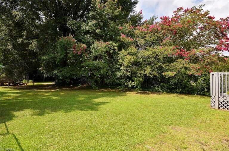 103 Oak Avenue Lexington