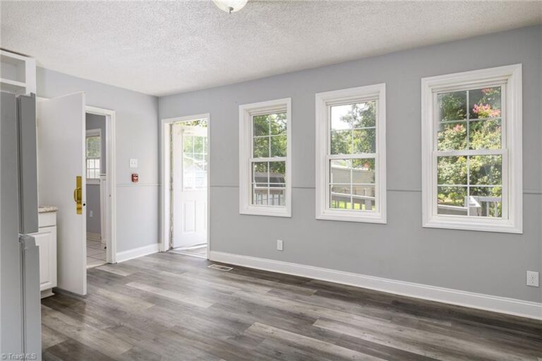 103 Oak Avenue Lexington