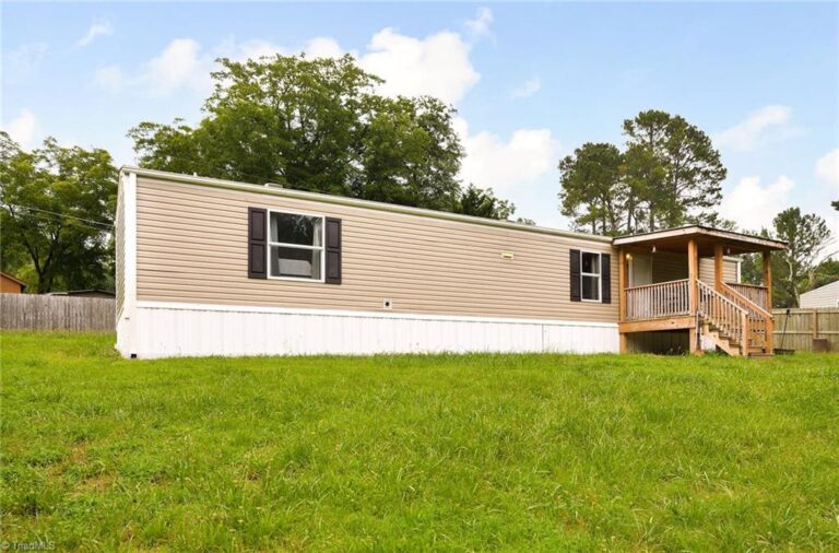 208 Eugene Court Lexington (1)