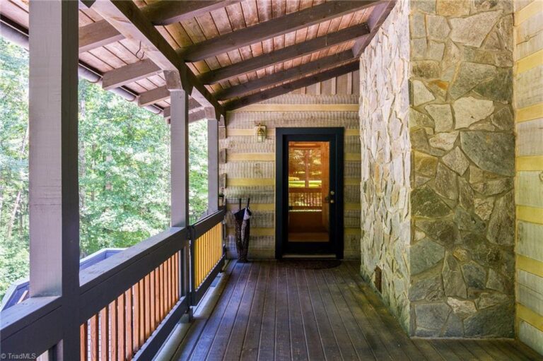 8318 Maloe Court Oak Ridge