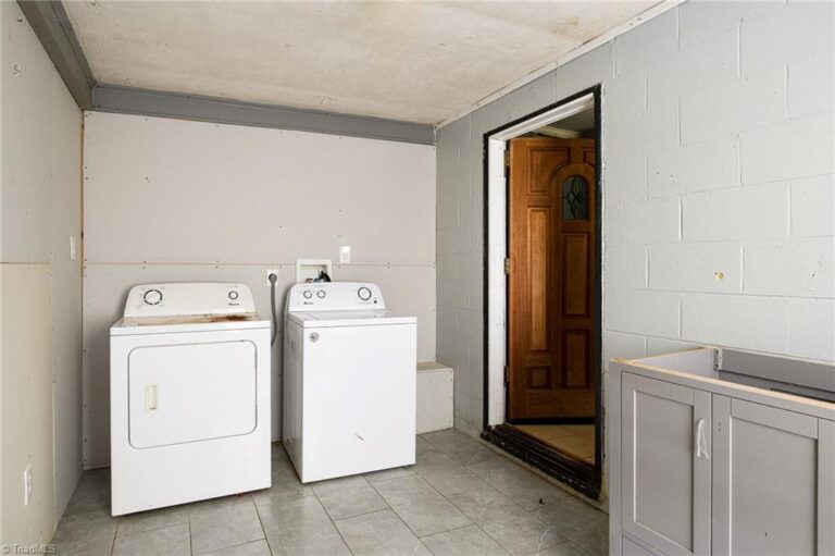 1070 Tom Gordon Road King NC 27021-8325 (1)