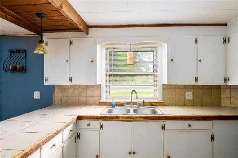 1070 Tom Gordon Road King NC 27021-8325 (1)