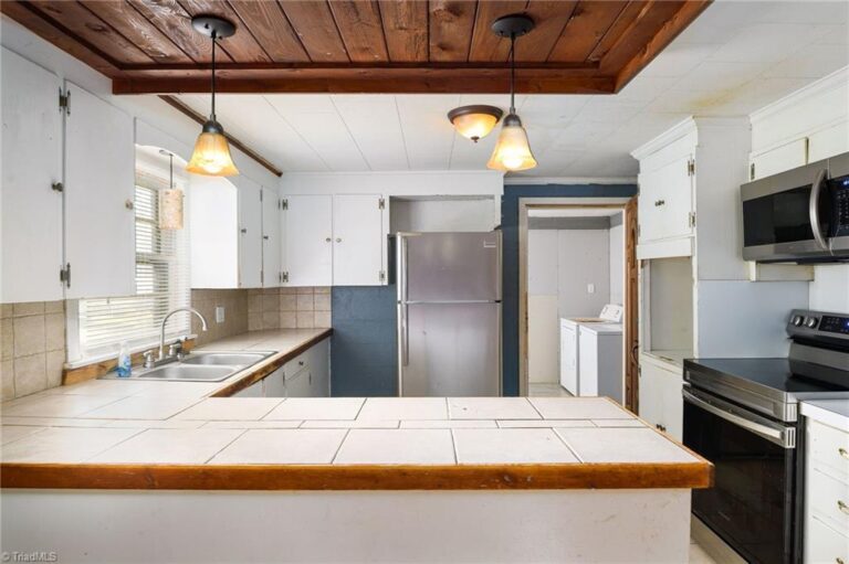 1070 Tom Gordon Road King NC 27021-8325 (1)