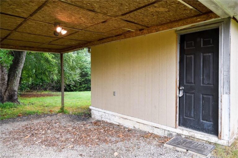 1070 Tom Gordon Road King NC 27021-8325 (1)