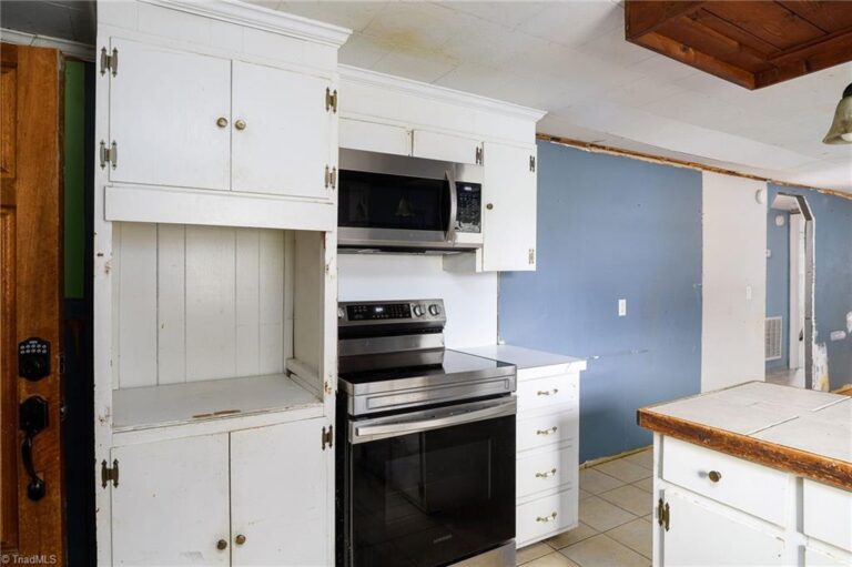1070 Tom Gordon Road King NC 27021-8325 (1)