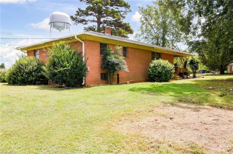120 Hinkle Road Lexington NC 27295